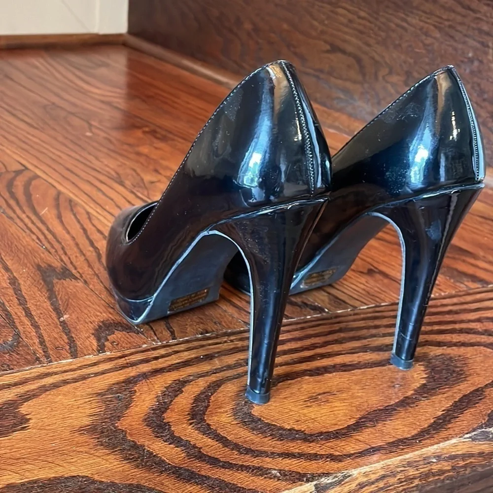 Pumps - Picture 4 of 4